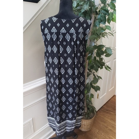 Time & Tru Women's Black 100% Rayon V-Neck Sleeveless Knee Length Dress Size XXL - Picture 7 of 13